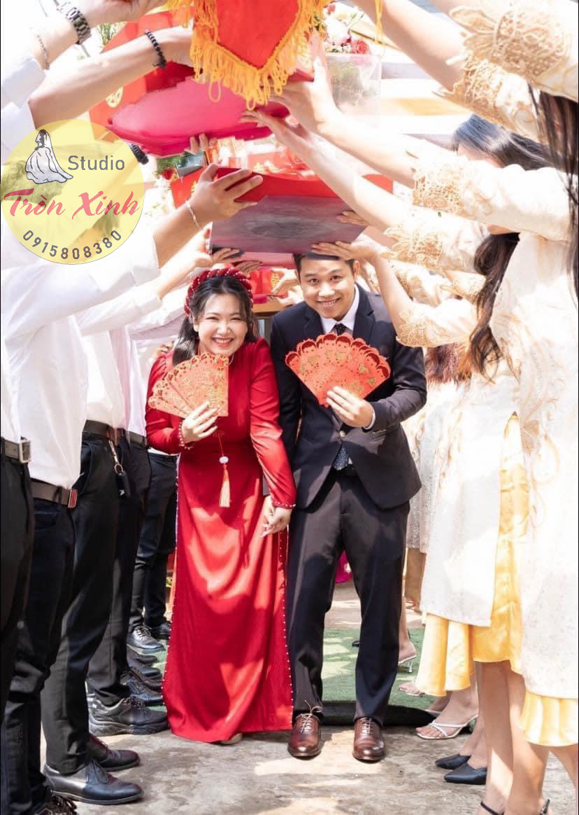 Thuê Áo Dài Cưới Bigsize – Tròn Xinh Tỏa Sáng